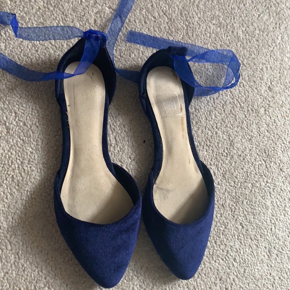 Clasic Velvet Flats - Picture 2 of 5